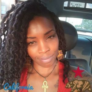 Meet your Posher, Nikki